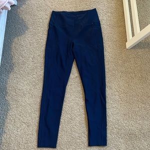 Women’s navy leggings with pockets